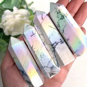 Small angel aura howlite tower